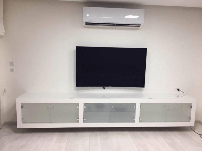 מזנון גבס בשילוב זכוכית חלבית אחרי